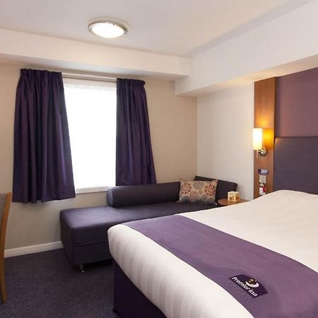 Premier Inn Kidderminster Buitenkant foto