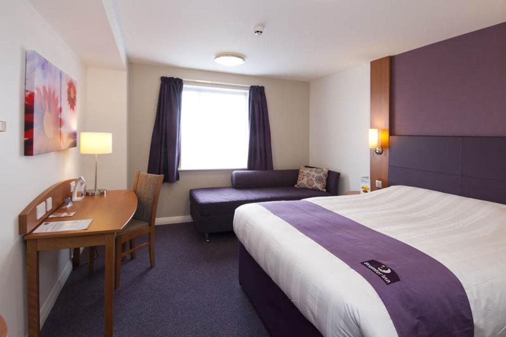 Premier Inn Kidderminster Buitenkant foto