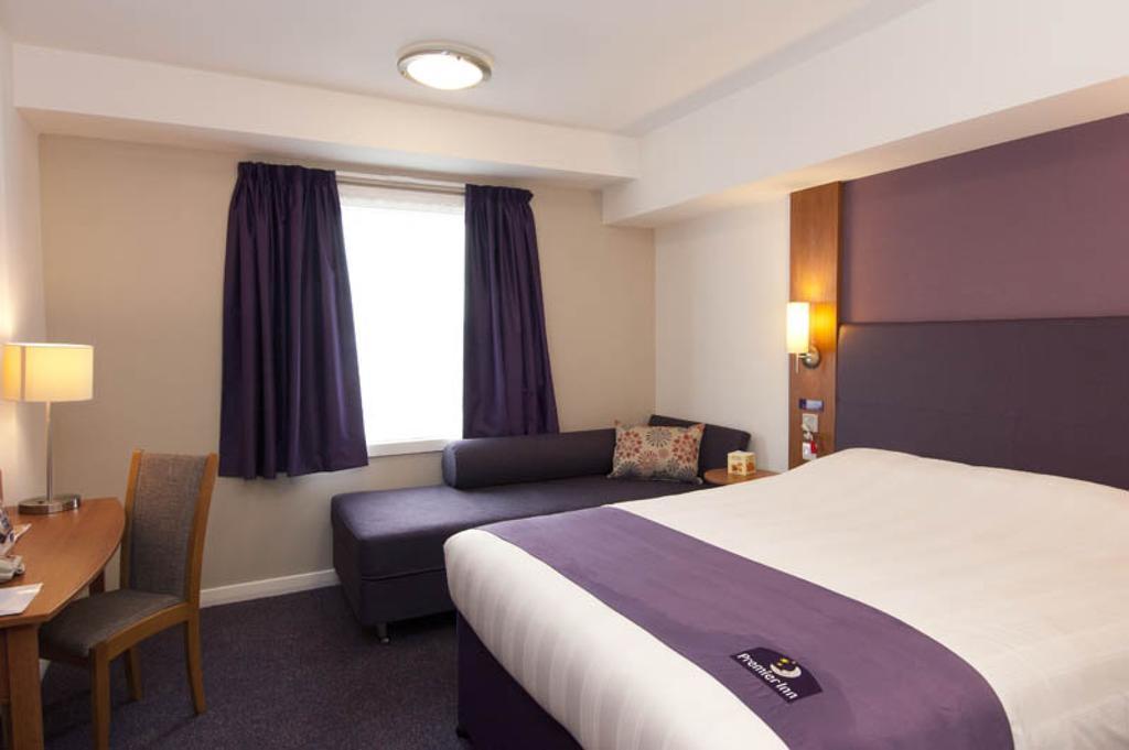 Premier Inn Kidderminster Buitenkant foto