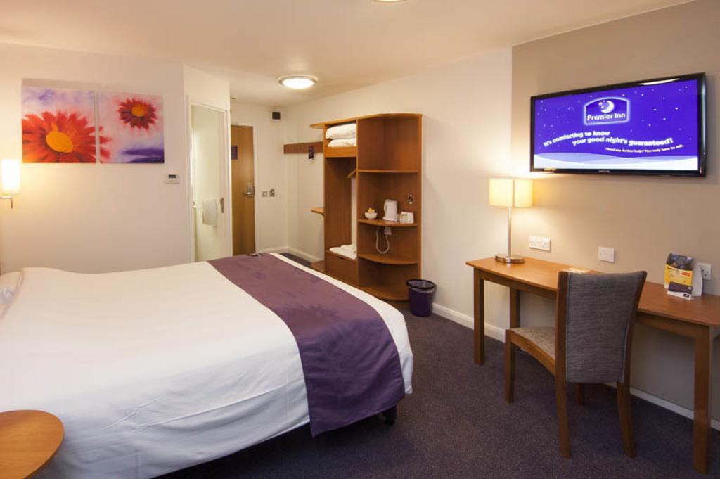 Premier Inn Kidderminster Buitenkant foto