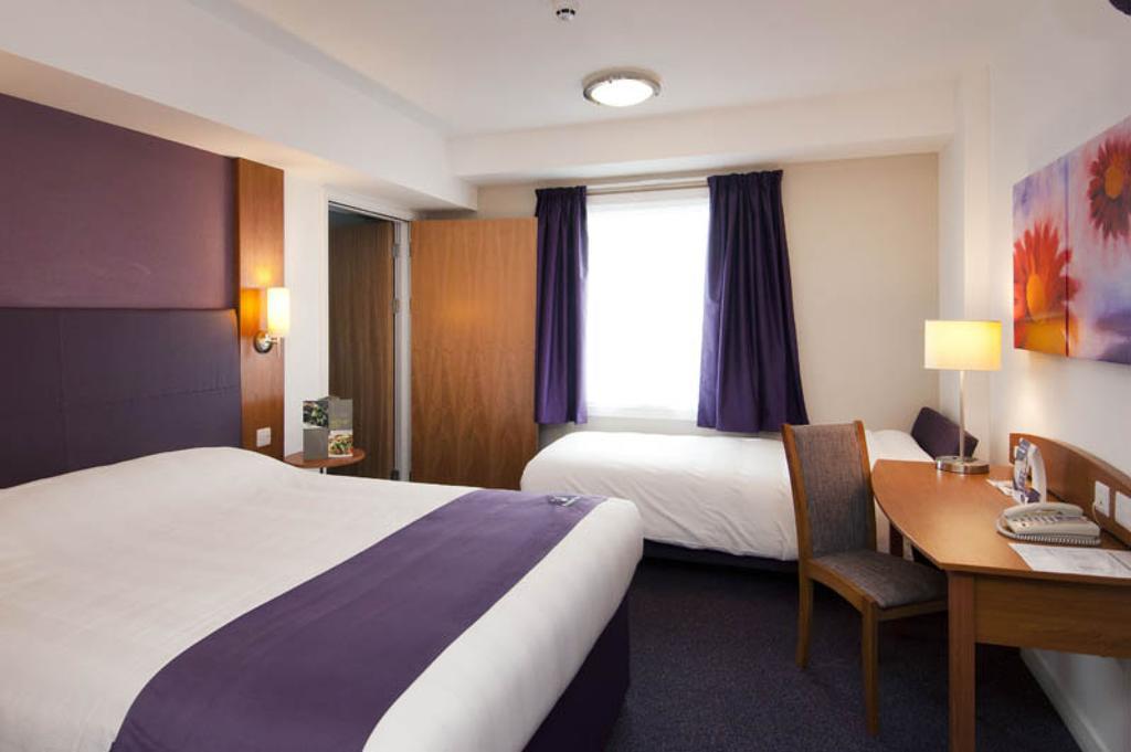 Premier Inn Kidderminster Buitenkant foto
