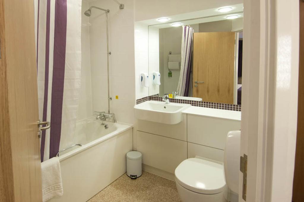 Premier Inn Kidderminster Buitenkant foto