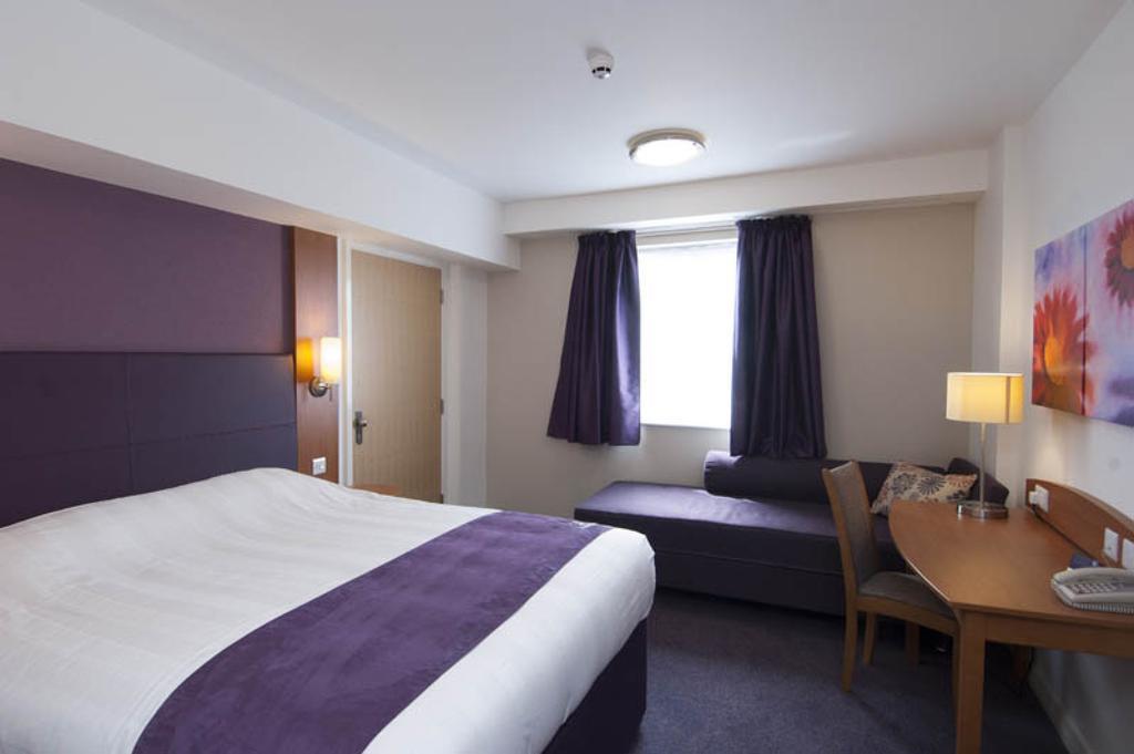 Premier Inn Kidderminster Buitenkant foto