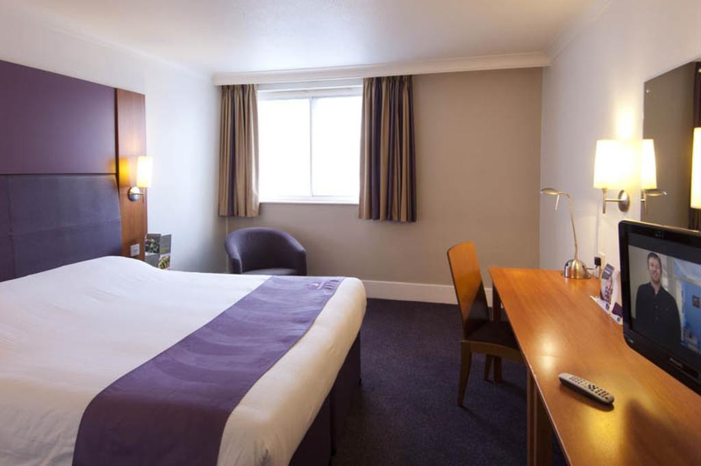 Premier Inn Kidderminster Buitenkant foto